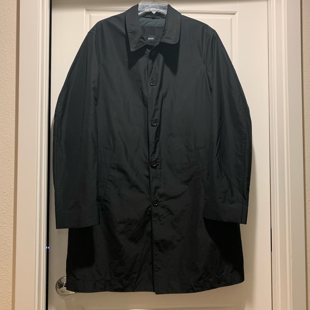 #2/32 Hugo Boss men’s demi-season thin coat-cloak, size 40R